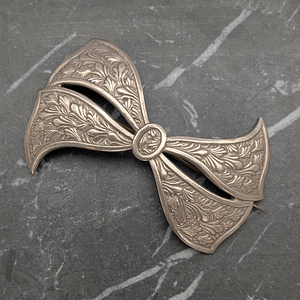 Vintage Art Deco Patterned Bow Brooch